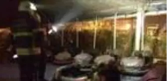 Lunaparkta çarpışan araba yandı