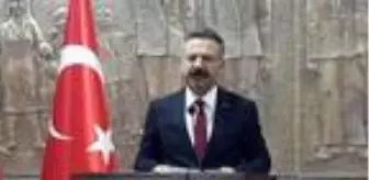 Aydın'da 29 Ekim kutlamaları yağmur nedeniyle valilik makamında yapıldı