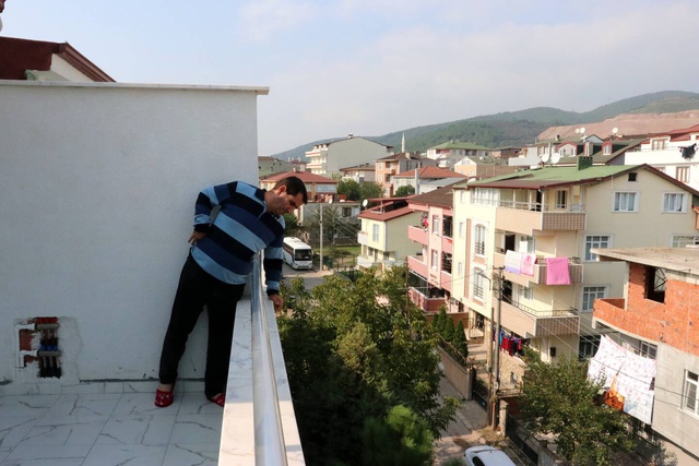 Müteahhit kardeşinin borçluları evine kurşun yağdırdı Müteahhit kardeşinin borçluları evine kurşun yağdırdı