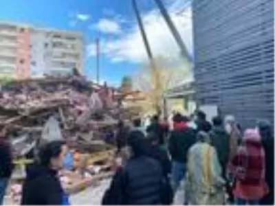 Yerle bir olan binalara çürük raporu verilmiş; bazı ev sahipleri evlerini satıp taşınmış