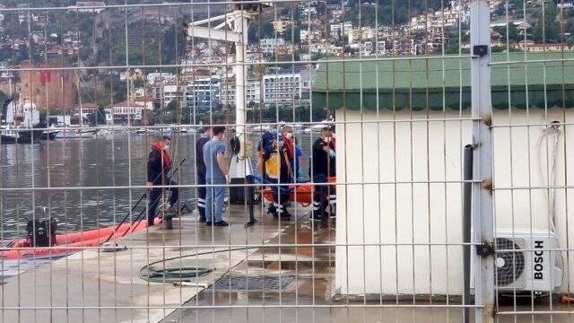 Son Dakika! Alanya'da yaklaşık 30 turistin bulunduğu tur teknesi alabora oldu