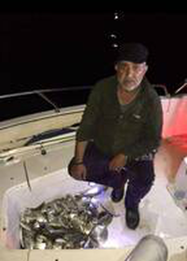 Saros Körfezi'nde balıkçı teknesi battı: 3 kişi kayıp Saros Körfezi'nde balıkçı teknesi battı: 3 kişi kayıp