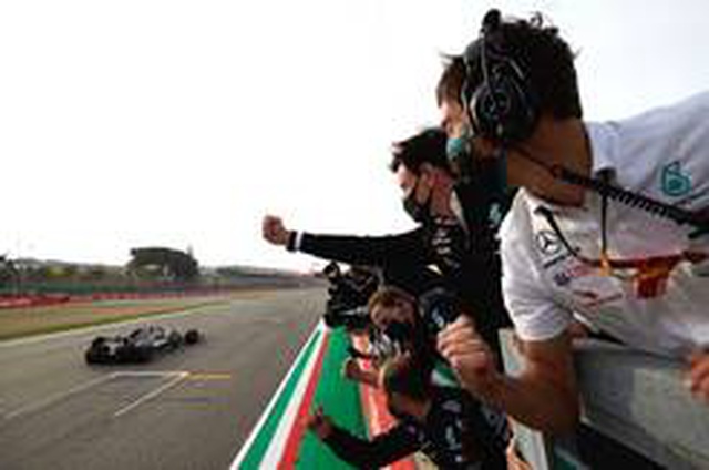 Turbo hibrit çağının şampiyonu Mercedes-AMG Petronas Türkiye'ye geliyor!