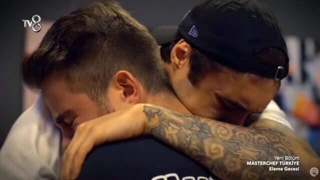 MasterChef Türkiye'de favori gösterilen isim, yarışmaya veda etti MasterChef Türkiye'de favori gösterilen isim, yarışmaya veda etti