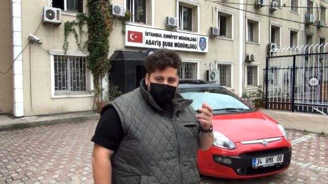 Sahte polis kimliğiyle otomobil satan kişileri dolandıran 3 kişi tutuklandı Sahte polis kimliğiyle otomobil satan kişileri dolandıran 3 kişi tutuklandı