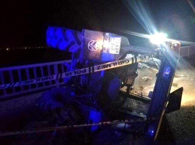 Batman'da zincirleme trafik kazası: 2 ölü, 3 yaralı Batman'da zincirleme trafik kazası: 2 ölü, 3 yaralı