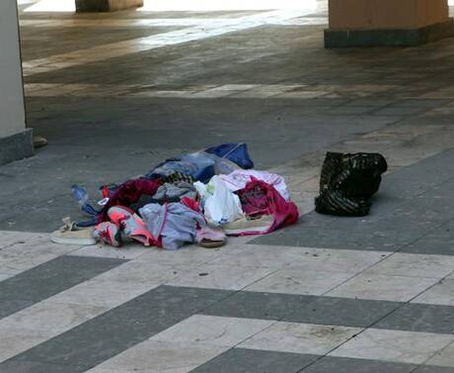 Son dakika haberi | Bomba imha robotuyla patlatılan poşetten kıyafet ve ayakkabı çıktı