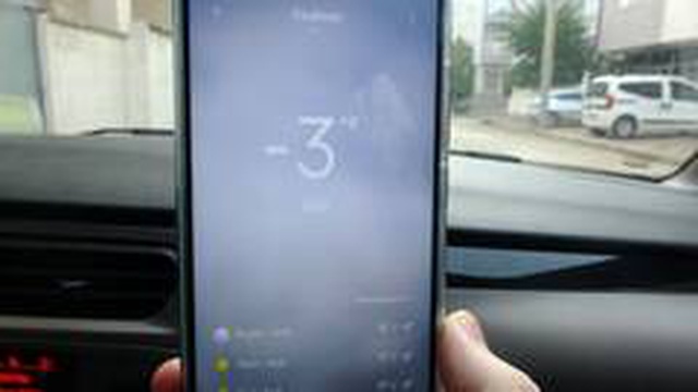 Eski 3 derece soğuğa teslim olan Sivas'ta her yer buz tuttu, sürücüler zor anlar yaşadı Eski 3 derece soğuğa teslim olan Sivas'ta her yer buz tuttu, sürücüler zor anlar yaşadı