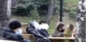Ankara'da yasağa rağmen sigara içtiler
