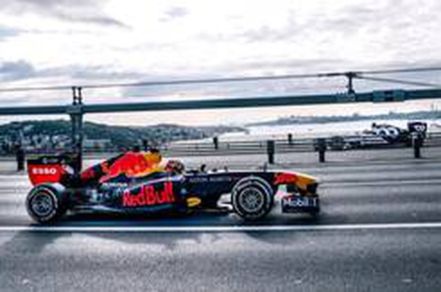 Honda F1 Takımları İstanbul caddelerinde!