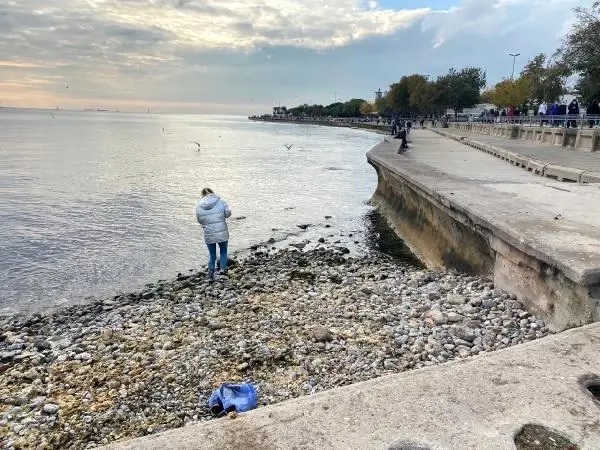 Kadıköy'de çekilen sular, deprem olacağından endişelenen vatandaşları korkuttu