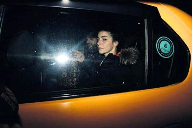Daha önce 2 kez ceza yiyen Merve Boluğur yine maskesiz görüntülendi Daha önce 2 kez ceza yiyen Merve Boluğur yine maskesiz görüntülendi