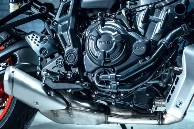 Hyper Naked serisinin küçük kardeşi Yamaha MT-07 yenilendi