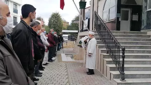 Kızını trafik kazasında kaybeden baba: Kurban olduğum yavrum, gelinlikle gidecekken tabutla gidiyor