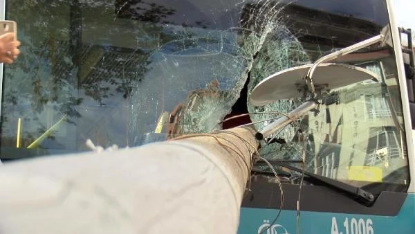 Feci kaza! Otobüsün camından direk girdi, şoför kıl payı ölümden döndü