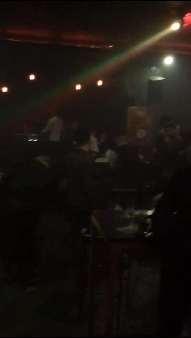 Korona kurallarının hiçe sayıldığı gece kulübüne polis baskını