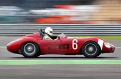 Maserati Tipo 300S'nin Venezuela GP zaferini kutluyor