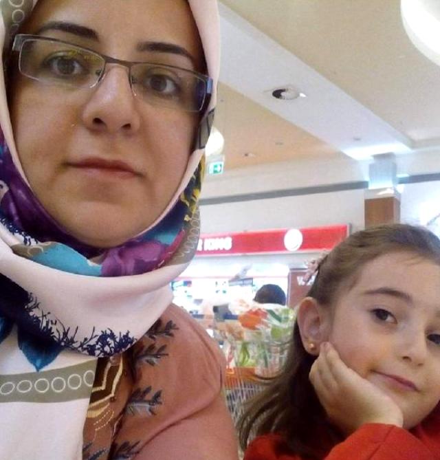 Konya'da iki çocuk annesi Selver hemşire, koronavirüs nedeniyle hayatını kaybetti