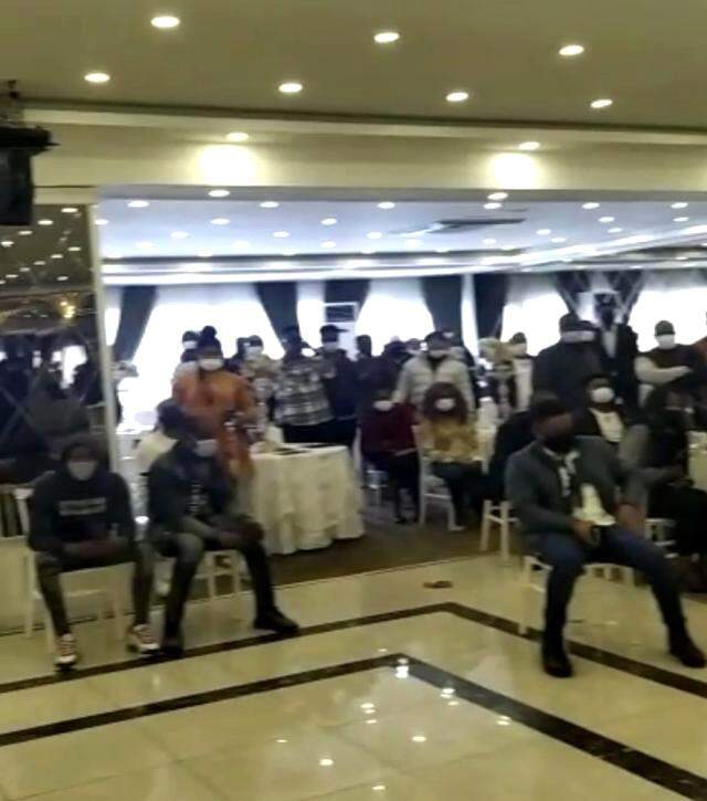 Miss Uganda'dan sonra Esenyurt'ta bu kez de düğün salonunda pazar ayini