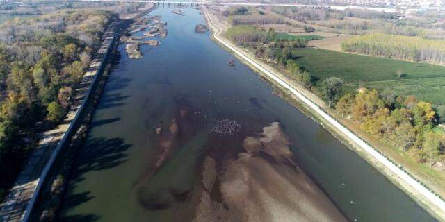 Su seviyesi düşen Meriç Nehri'nde oluşan kum adacıkları korkuttu! Yağış olmazsa buğday üretiminde sıkıntı yaşanacak