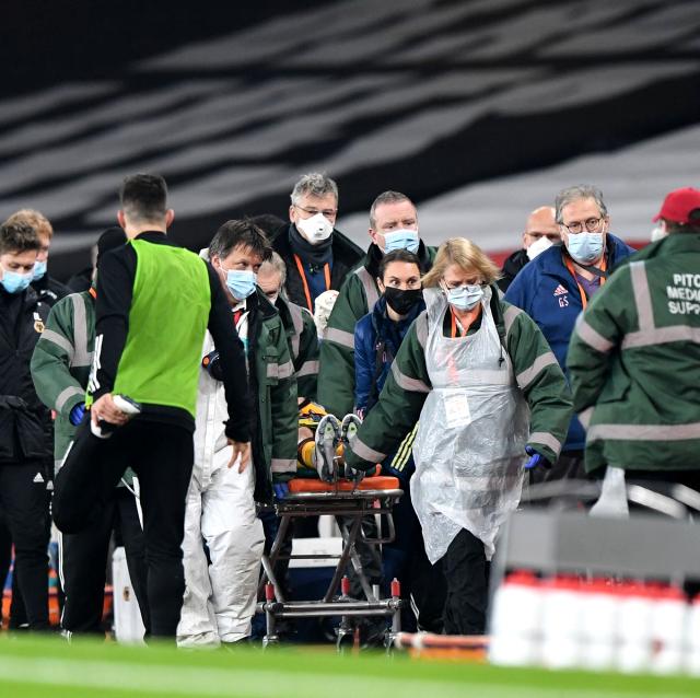 Arsenal maçında kafatası kırılan Raul Jimenez ameliyat oldu