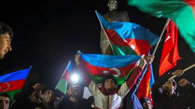 Azerbaycan'da Atatürk'ü anma gününe denk gelen 10 Kasım 'Zafer Günü' 8 Kasım'a alındı Azerbaycan'da Atatürk'ü anma gününe denk gelen 10 Kasım 'Zafer Günü' 8 Kasım'a alındı