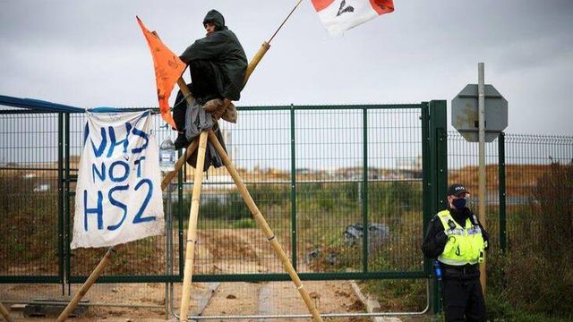 İngiltere karbon emisyonunu en hızlı azaltan gelişmiş ekonomi olmayı hedefliyor