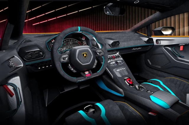 Pistlerden yollara: Lamborghini Huracan STO