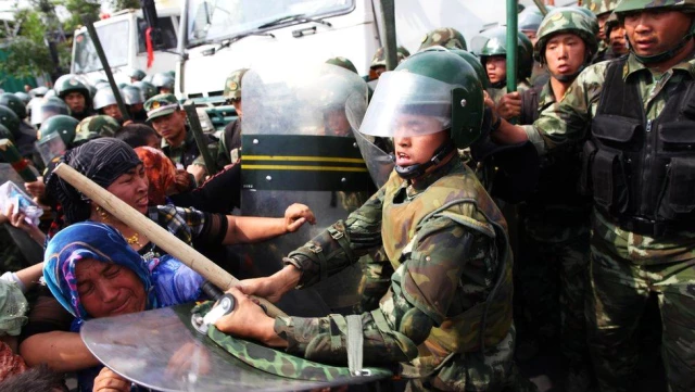 Times: Pekin yönetimi, Türkiye'deki Uygurlar'ı ajanlık yapmaya zorluyor