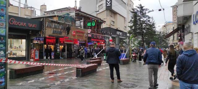 Vaka sayısının yüzde 100 arttığı Antalya'da koronavirüs haritası tamamen kırmızıya döndü