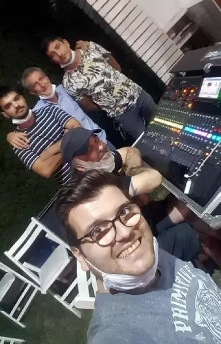 Kanserle mücadele eden genç müzisyen Berkay Büyük, koronavirüse yenildi