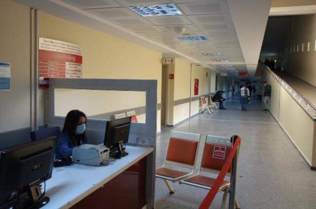 Rize'de koronavirüs vakaları arttı, hastanelerde randevulu muayene dönemi başladı Rize'de koronavirüs vakaları arttı, hastanelerde randevulu muayene dönemi başladı