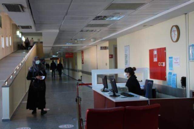 Rize'de koronavirüs vakaları arttı, hastanelerde randevulu muayene dönemi başladı Rize'de koronavirüs vakaları arttı, hastanelerde randevulu muayene dönemi başladı