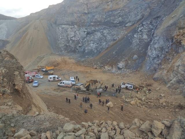 Son Dakika! Arnavutköy'de taş ocağında meydana gelen göçükte 1 işçi hayatını kaybetti, 1 işçi yaralandı