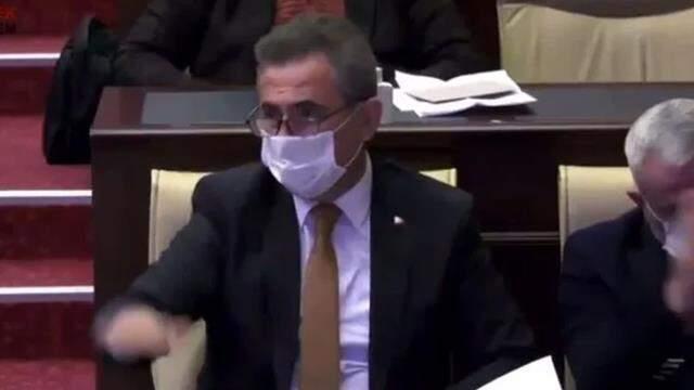 Yavaş'tan protestoda bulunan AK Parti grubuna tepki: Masaya çık tepin istersen