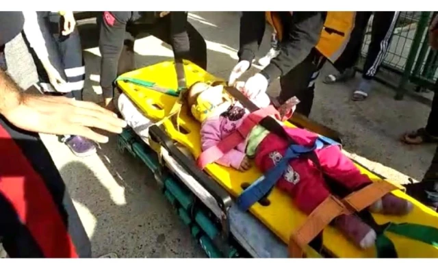 5. kattan düşen 2 yaşındaki Elvan ağır yaralandı, annesi gözyaşlarına boğuldu
