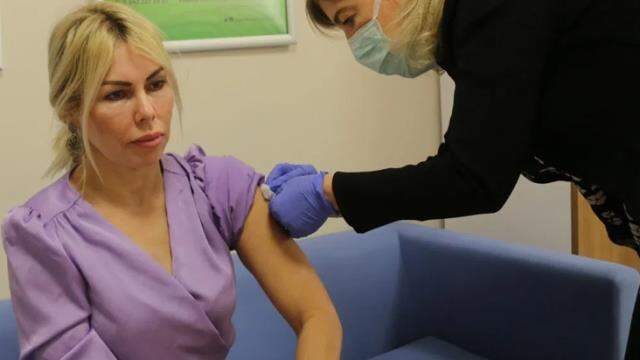 Prof. Dr. Özkan gönüllüsü olduğu korona aşısının yan etkisini açıkladı: İlk dozda bir günlük baş ağrım oldu Prof. Dr. Özkan gönüllüsü olduğu korona aşısının yan etkisini açıkladı: İlk dozda bir günlük baş ağrım oldu