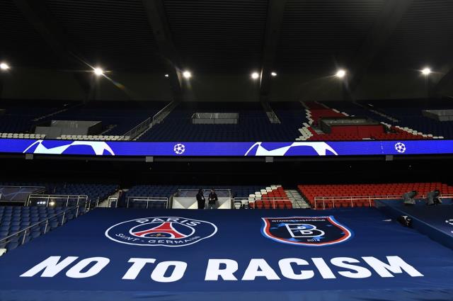 PSG'li ve Başakşehirli futbolculardan örnek davranış! Irkçılığı böyle protesto ettiler