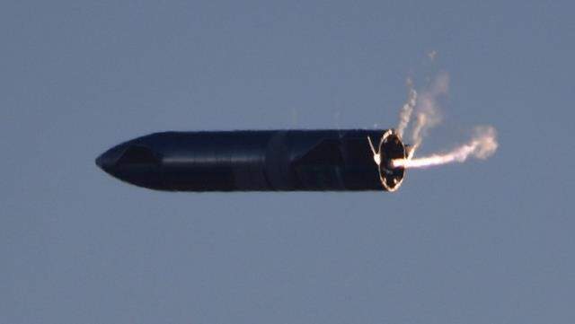 SpaceX'in Starship prototipi test aşamasında patladı SpaceX'in Starship prototipi test aşamasında patladı