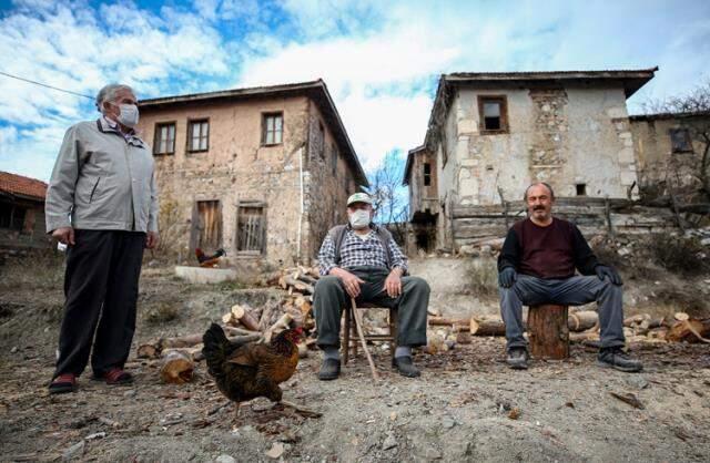 Salgın öncesi 4 kişinin yaşadığı dağ köyünün nüfusu 10 katına çıktı