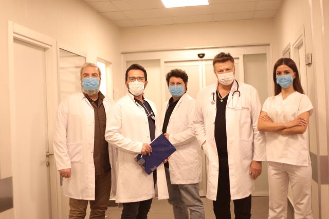 Uğur Aslan'dan anlamlı koronavirüs projesi! Başrollerde Murat Övüç ve Nuri Alço yer aldı