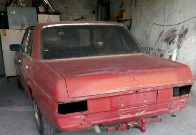 Görenler gözlerine inanamıyor! Bir yıl çalışarak klasik otomobilleri ilk günkü haline getiriyor Görenler gözlerine inanamıyor! Bir yıl çalışarak klasik otomobilleri ilk günkü haline getiriyor