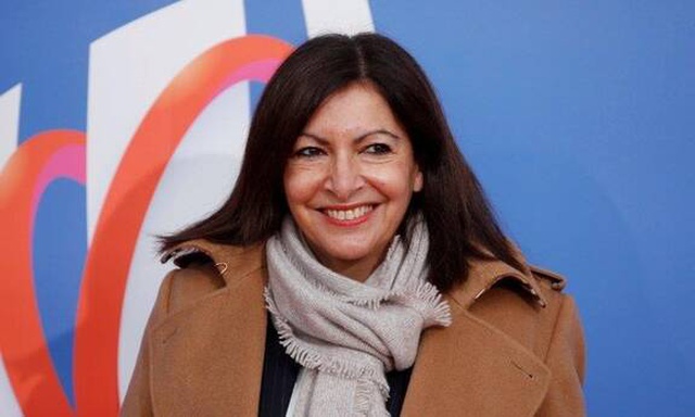 Paris belediyesine 'çok sayıda kadını üst düzey görevlere atadığı için' 90.000 euro para cezası kesildi