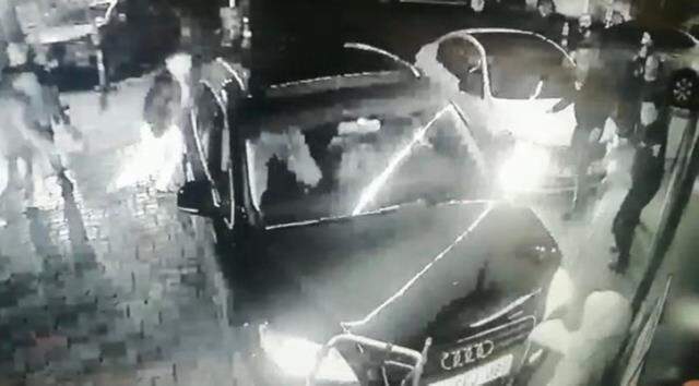Husumetlisi olduğu şahsa önce arabayla çarptı sonra ateş açarak yaraladı Husumetlisi olduğu şahsa önce arabayla çarptı sonra ateş açarak yaraladı