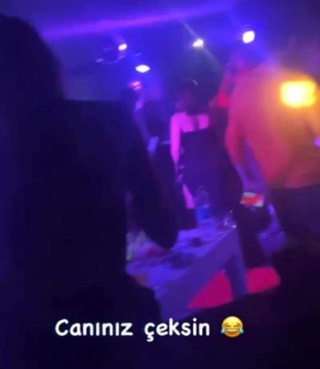 Korona yokmuşçasına eğlenip bir de 'Canınız çeksin' notuyla paylaştılar