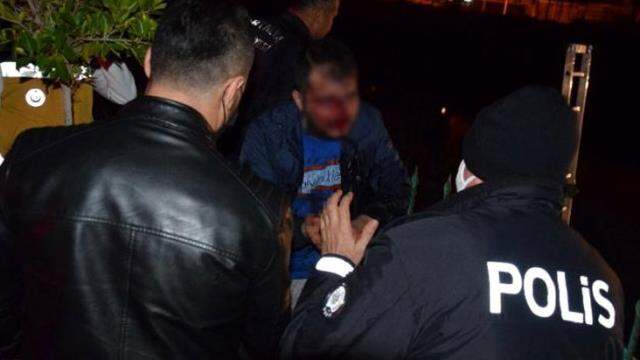 Alkol alıp dereye düştü, ekiplere 'Neden geç kurtardınız?' diyerek küfür etti Alkol alıp dereye düştü, ekiplere 'Neden geç kurtardınız?' diyerek küfür etti