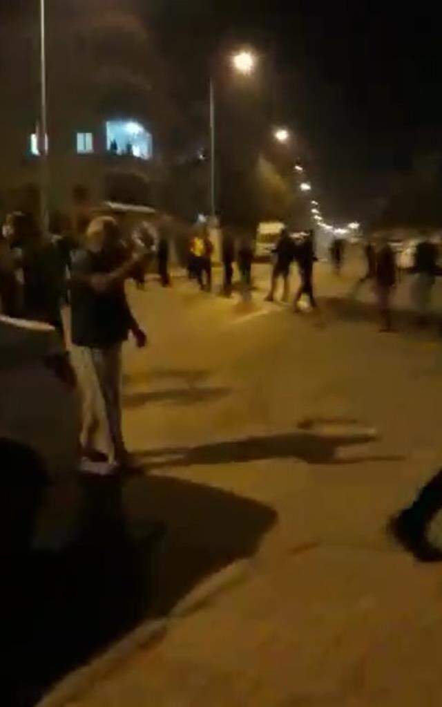 Alkollü sürücü duvara çarptı, kendisine yardım eden mahalleliye küfredince ortalık karıştı Alkollü sürücü duvara çarptı, kendisine yardım eden mahalleliye küfredince ortalık karıştı