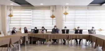 Son dakika haberi... Evlat nöbetine, kısıtlama nedeniyle kaldıkları otelde devam ettiler