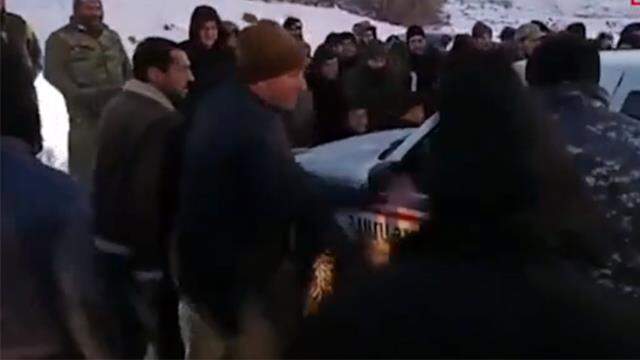 Ermenistan'da istenmeyen adam Paşinyan'a ikinci şok: Kente girişi engellendi Ermenistan'da istenmeyen adam Paşinyan'a ikinci şok: Kente girişi engellendi