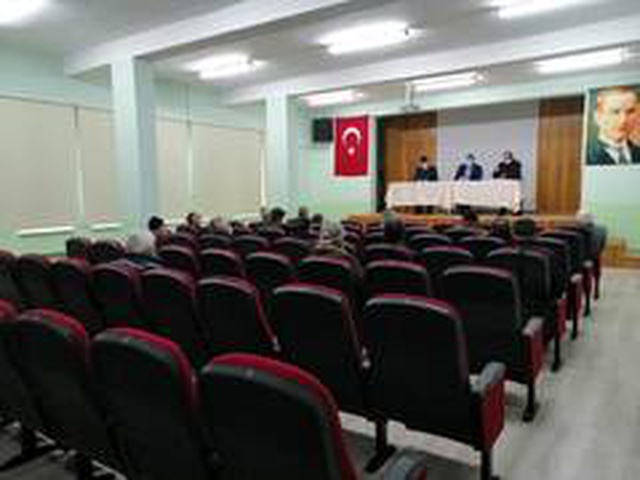 Çilek üreticileri bilgilendirildi Çilek üreticileri bilgilendirildi